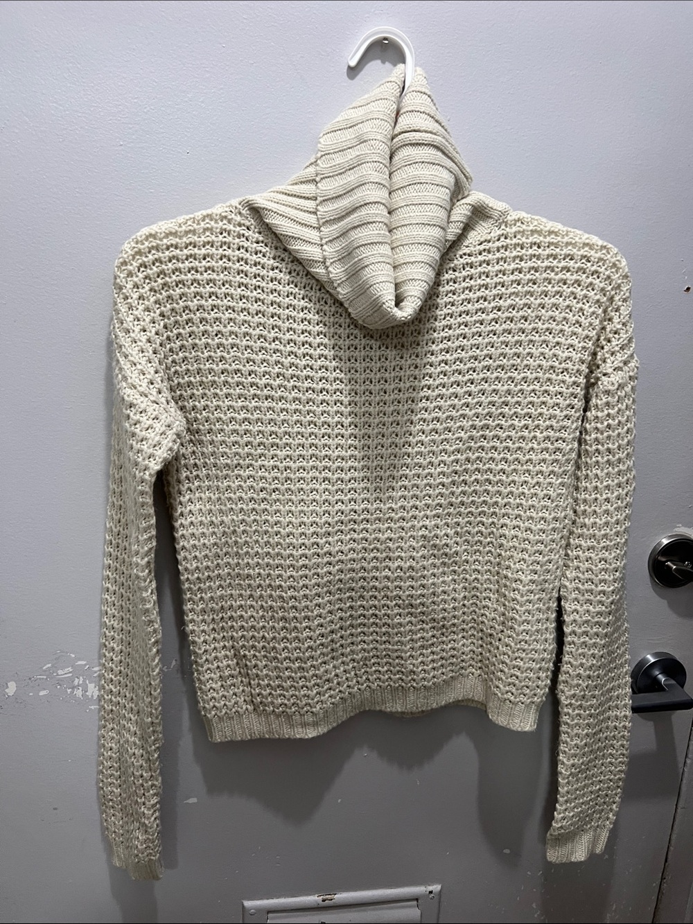 Classic Cable Knit Turtleneck Sweater - Cream